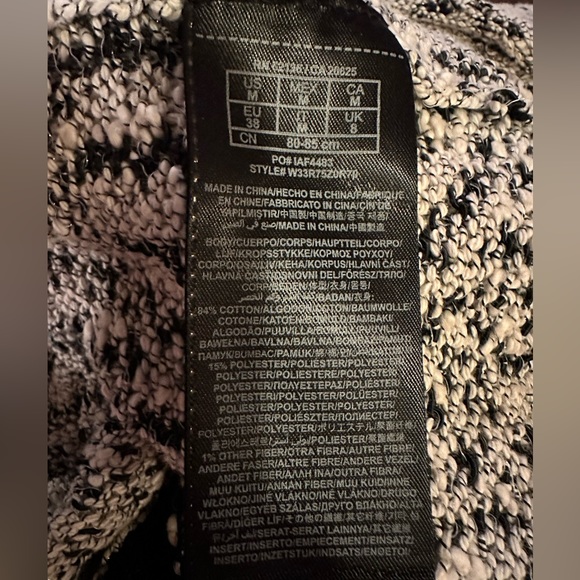 GUESS Sweater - Picture 6 of 6